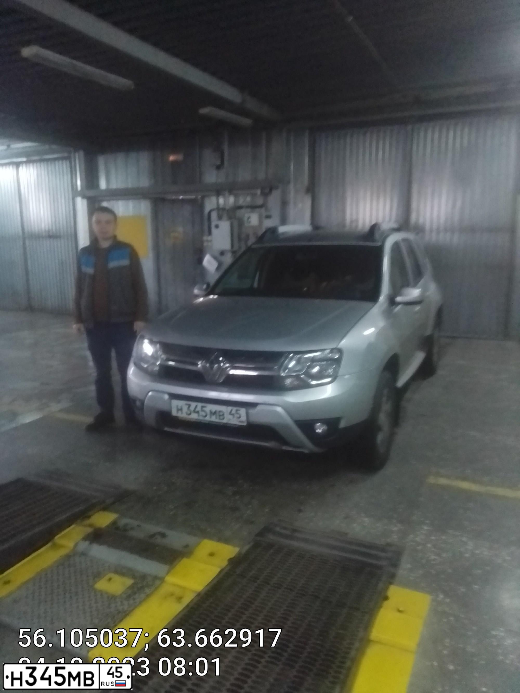 Фото автомобиля RENAULT DUSTER, 2016 — госномер Н345МВ45. Цвет: СВЕТЛО-СЕРЫЙ