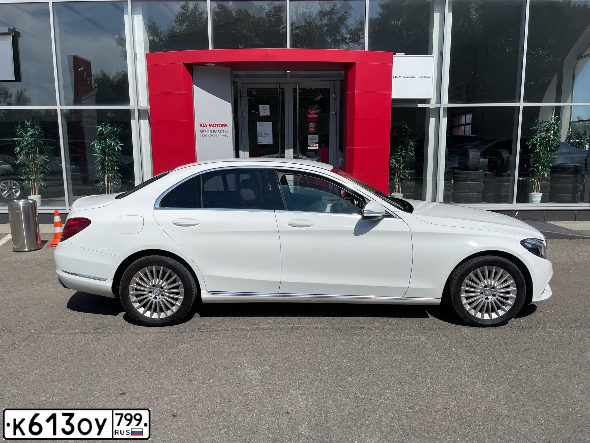 Фото автомобиля MERCEDES C-KLASSE, 2014 — госномер Е807ХК777. Цвет: Белый
