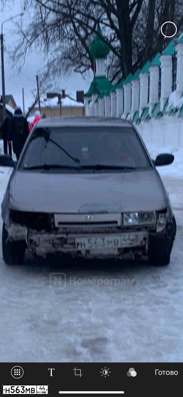 Фото автомобиля LADA 2110, 2000 — госномер Н563МВ44. Цвет: РОЗОВЫЙ