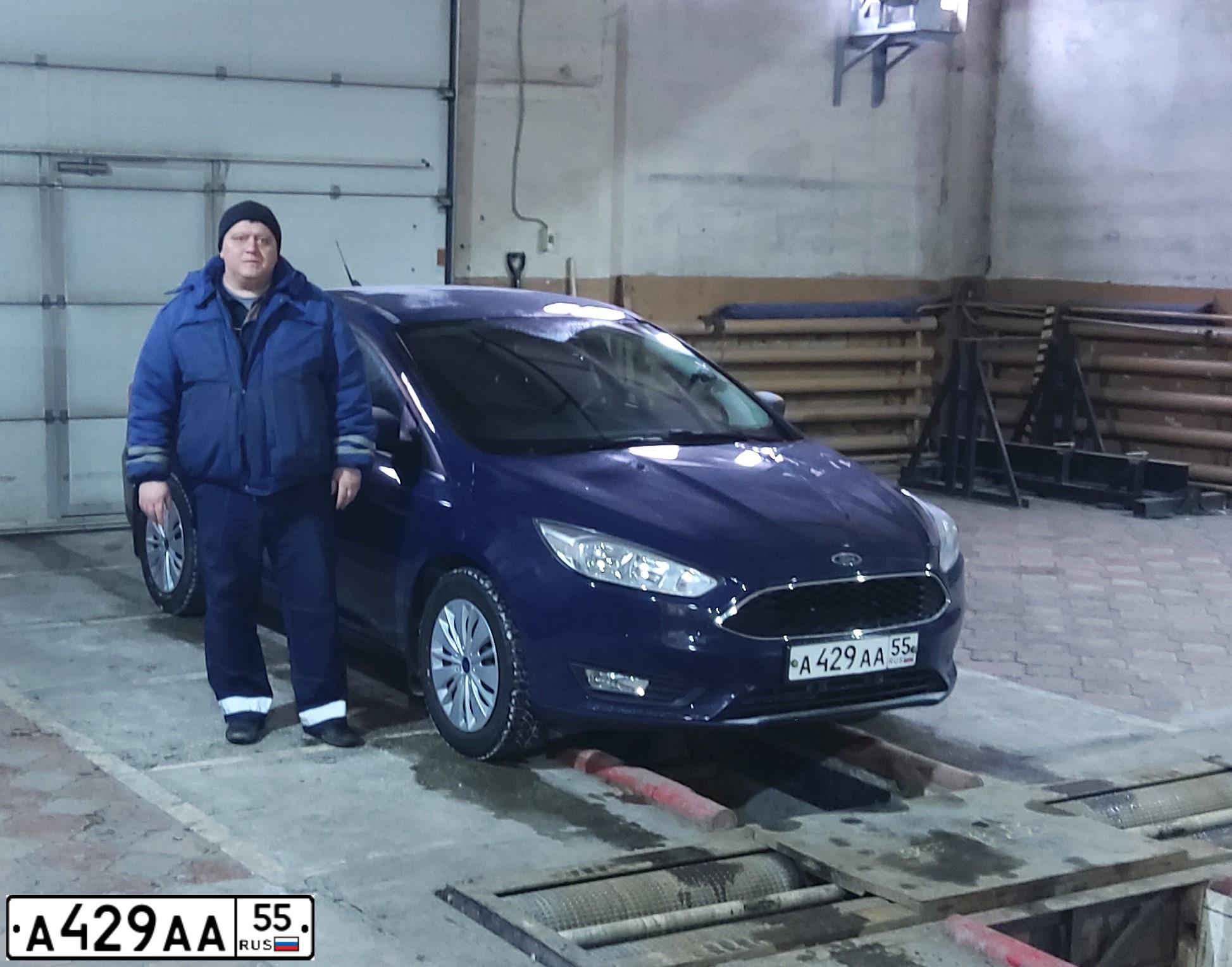 Фото автомобиля FORD FOCUS, 2012 — госномер А429АА55. Цвет: Темно-синий