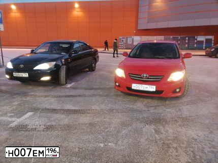 Фото автомобиля LEXUS S RX, 2006 — госномер Н007ЕМ196. Цвет: СВЕТЛО-ГОЛУБОЙ
