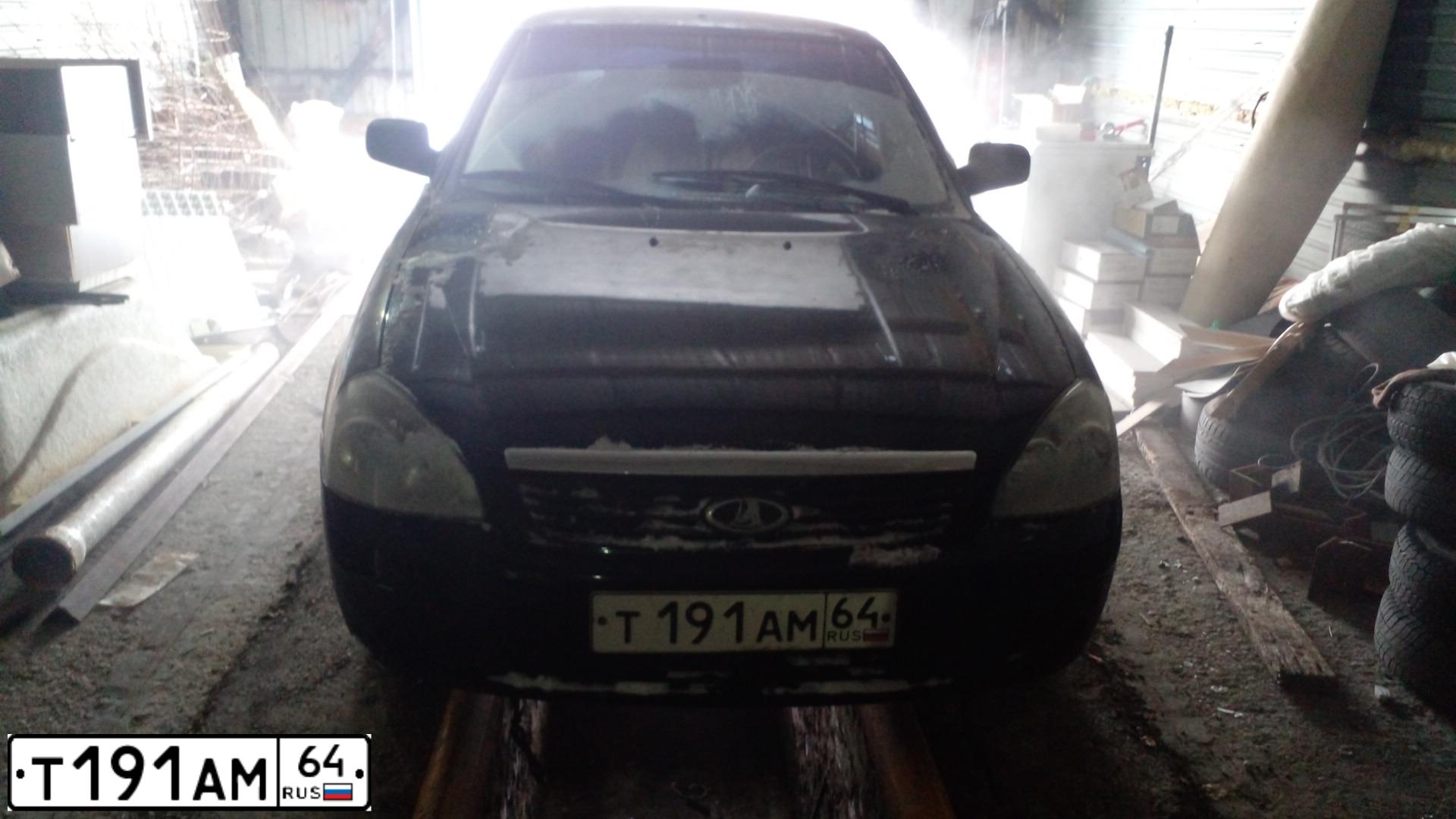 Фото автомобиля VOLKSWAGEN PASSAT, 2006 — госномер О300НС64. Цвет: ЧЕРНЫЙ