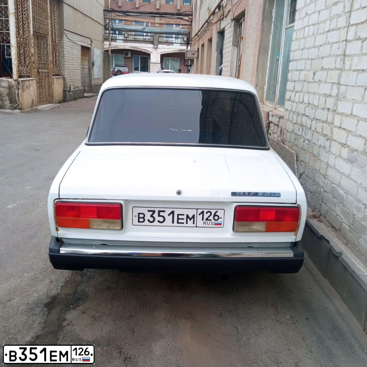 Фото автомобиля LADA 2107, 2011 — госномер В351ЕМ126. Цвет: Белый