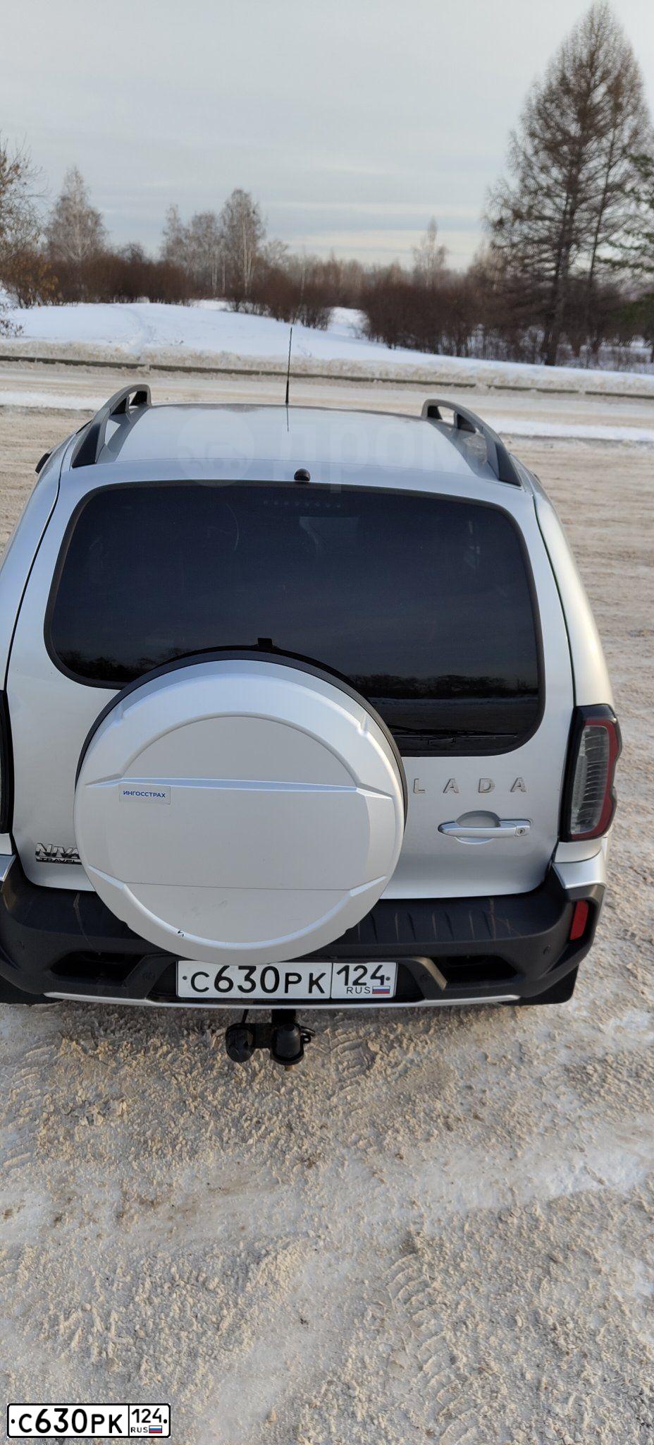 Фото автомобиля LADA NIVA 212300 80, 2021 — госномер Р642ЕР154. Цвет: СЕРЫЙ