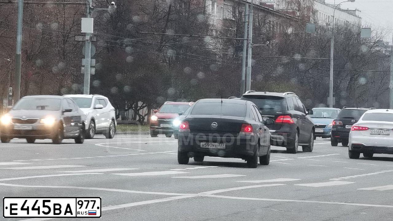 Фото автомобиля KIA MAGENTIS / OPTIMA, 2017 — госномер Е445ВА977. Цвет: Серый