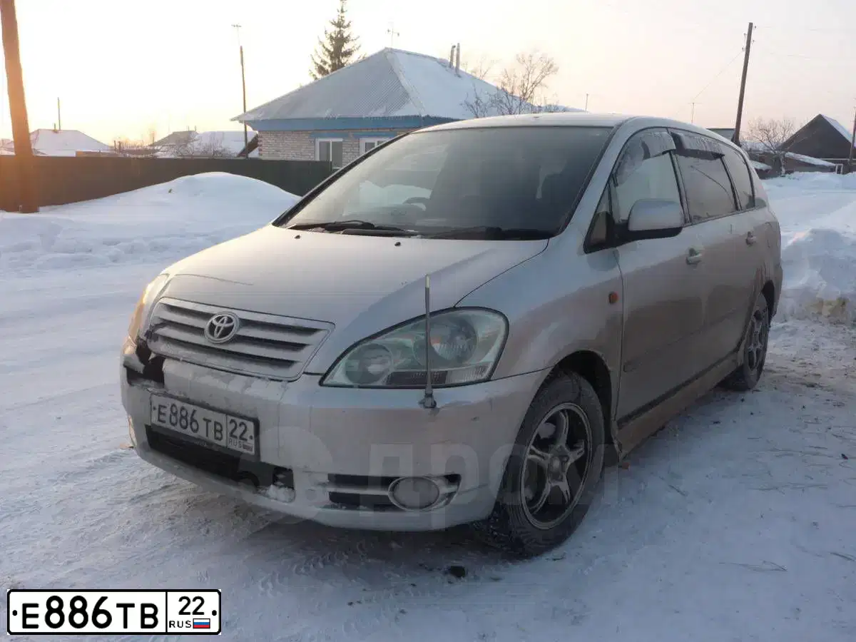 Фото автомобиля TOYOTA IPSUM, 2001 — госномер В557РК122