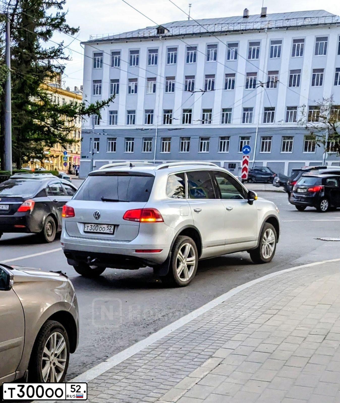 Фото автомобиля DODGE AVENGER, 2007 — госномер Т300ОО52. Цвет: СЕРО-ГОЛУБОЙ