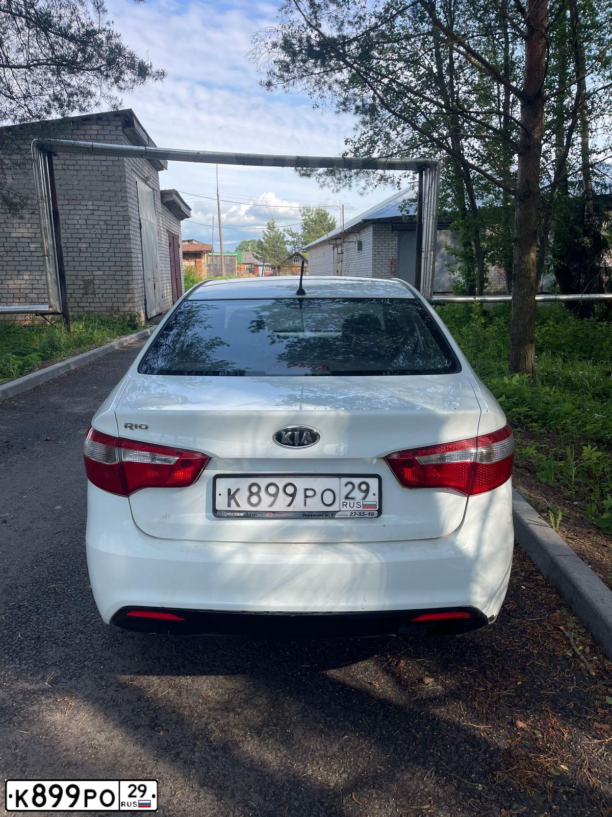 Фото автомобиля KIA RIO, 2012 — госномер Н535НС76. Цвет: Белый