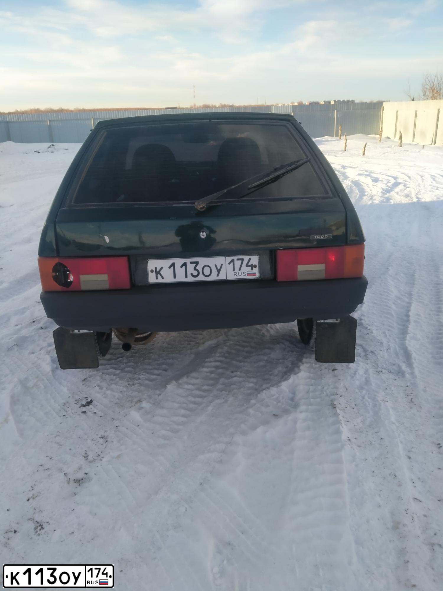 Фото автомобиля LADA 2109 SAMARA, 2002 — госномер М421КВ774. Цвет: Темно-зеленый