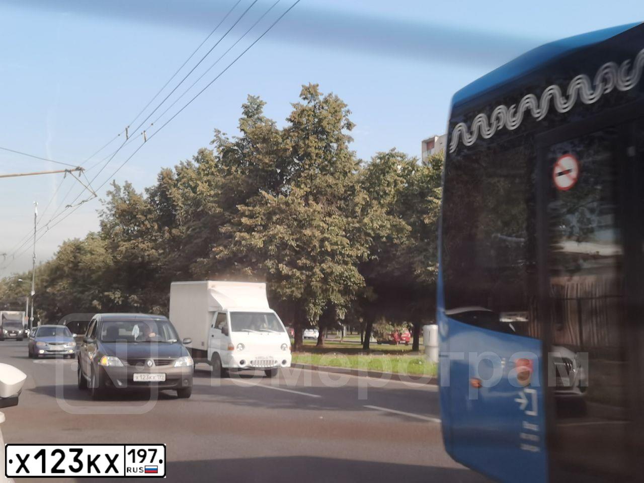 Фото автомобиля HONDA CIVIC, 2007 — госномер Т565ХС193. Цвет: СЕРО-БЕЖЕВЫЙ