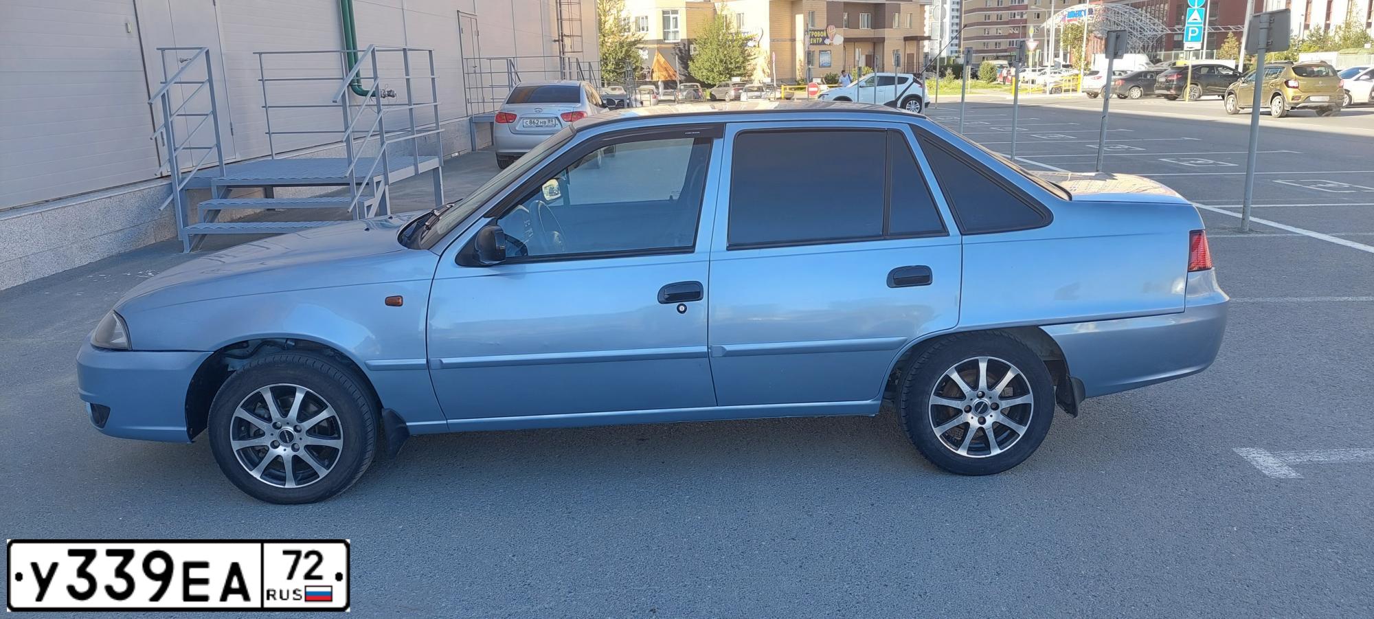 Фото автомобиля DAEWOO NEXIA, 2012 — госномер У339ЕА72. Цвет: СЕРО-ПЕРЛАМУТРОВЫЙ
