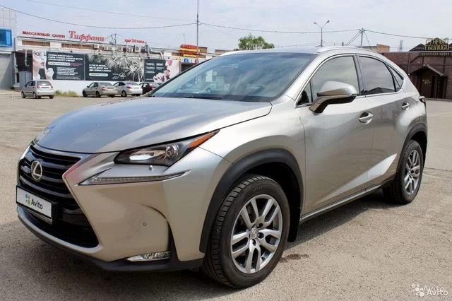 Фото автомобиля LEXUS S NX, 2016 — госномер М806ОЕ761. Цвет: СВЕТЛО-СЕРЫЙ
