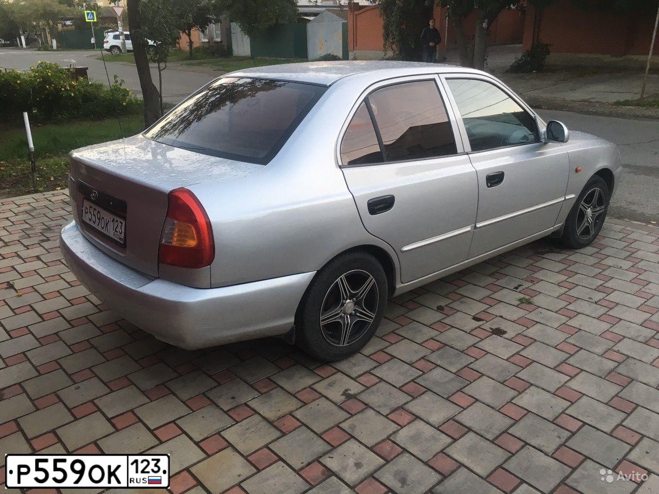 Фото автомобиля HYUNDAI ACCENT, 2008 — госномер О503АТ126. Цвет: Серебристый