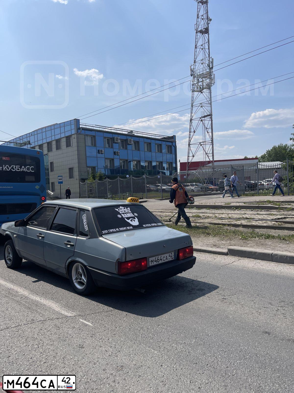 Фото автомобиля LADA 2109 SAMARA, 2003 — госномер М464СА42. Цвет: ЗОЛОТИСТО СЕРЫЙ
