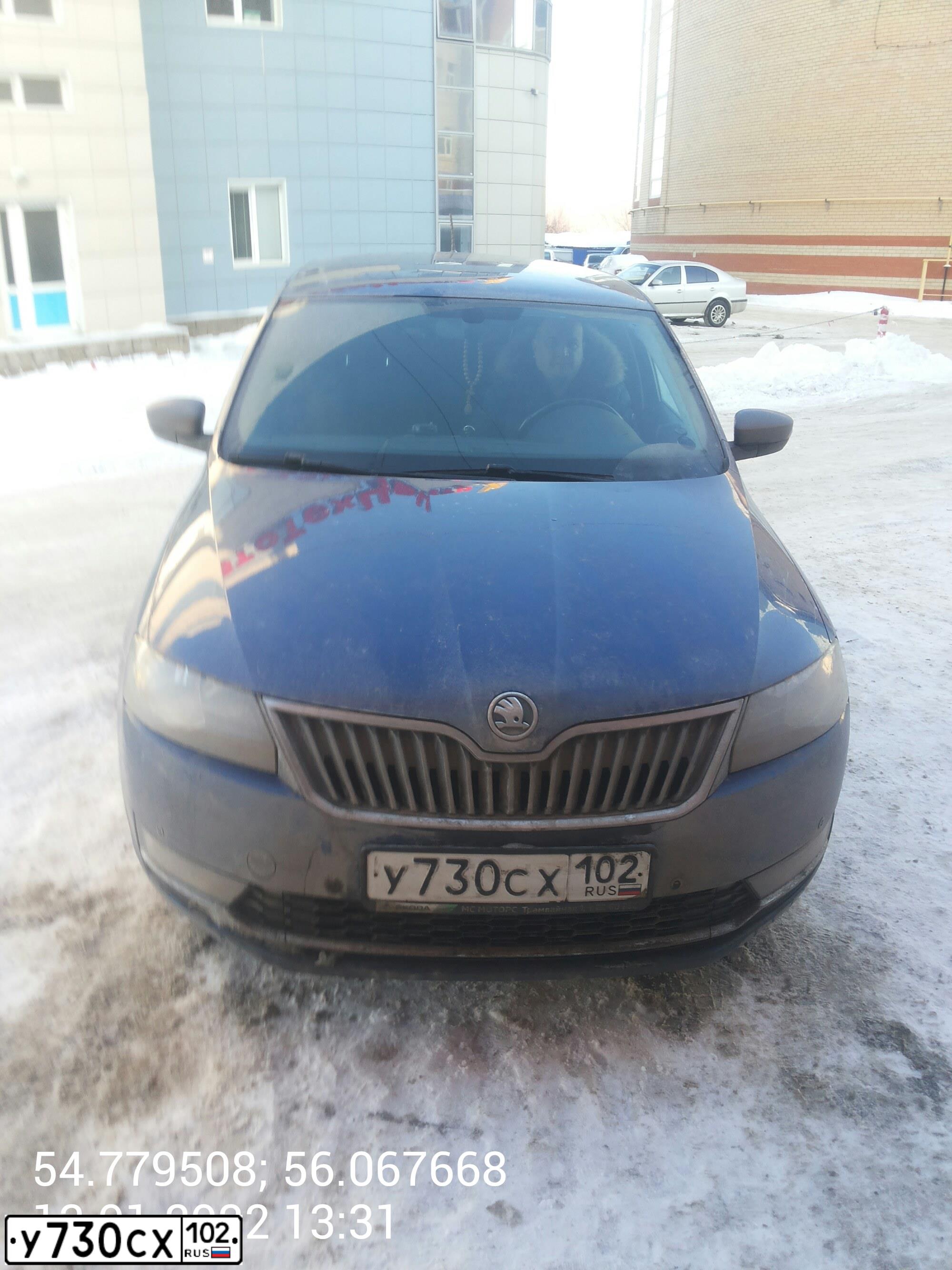 Фото автомобиля SKODA RAPID, 2017 — госномер У730СХ102. Цвет: ЯРКО-СИНИЙ