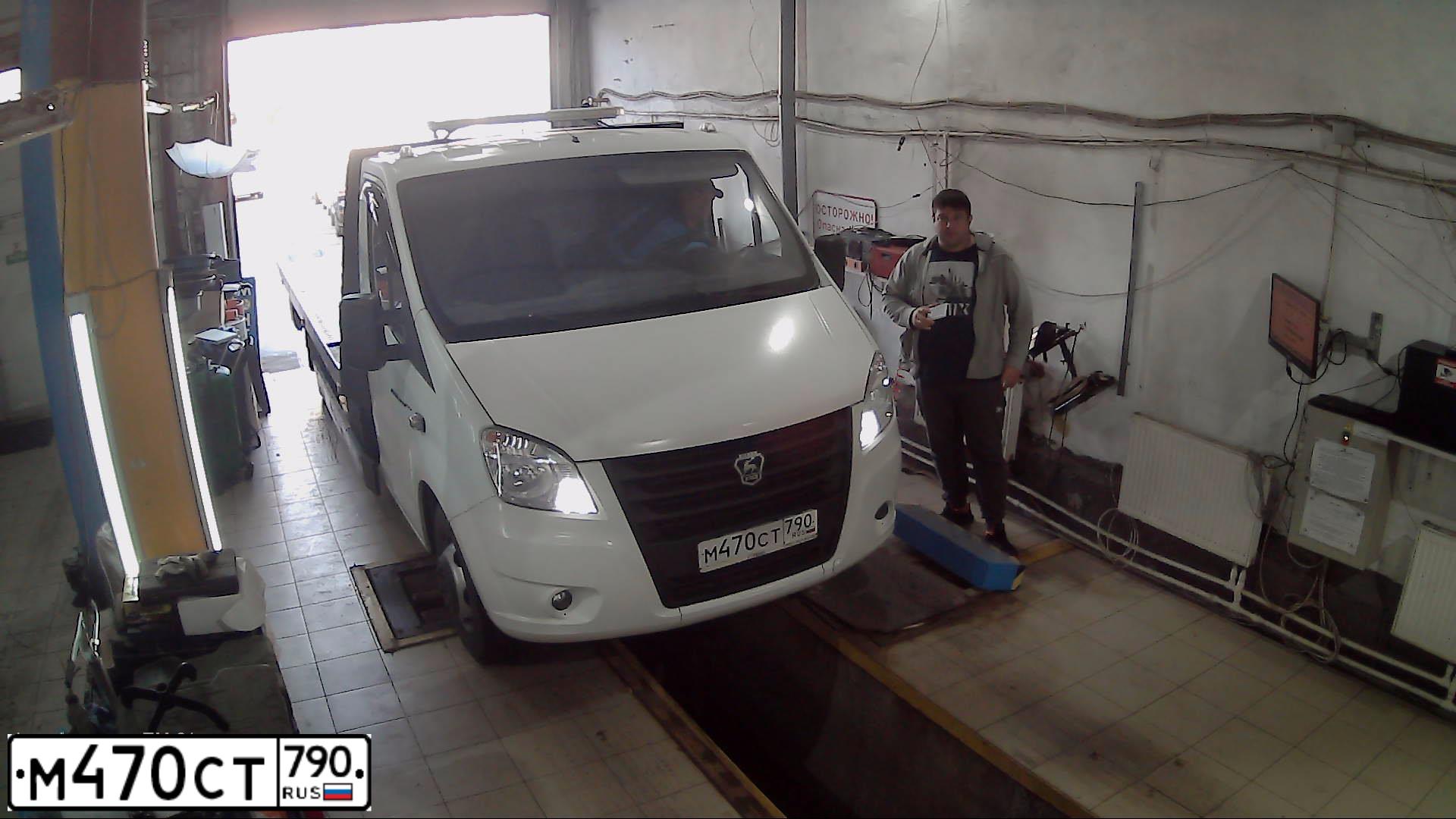 Фото автомобиля GAZ 3009, 2014 — госномер М470СТ790. Цвет: Белый