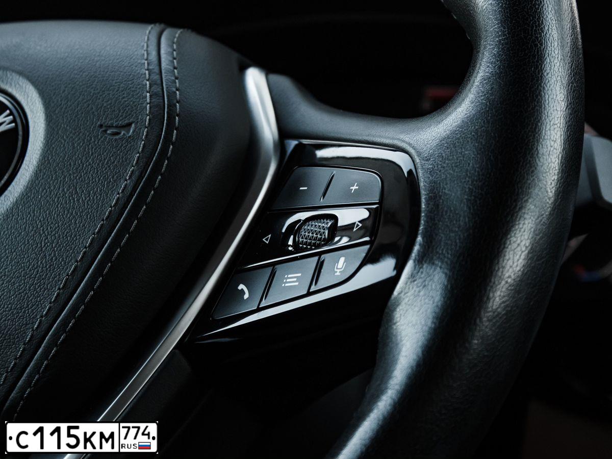 Фото автомобиля BMW 530D XDRIVE 71DС, 2021 — госномер Х017АН774. Цвет: синий