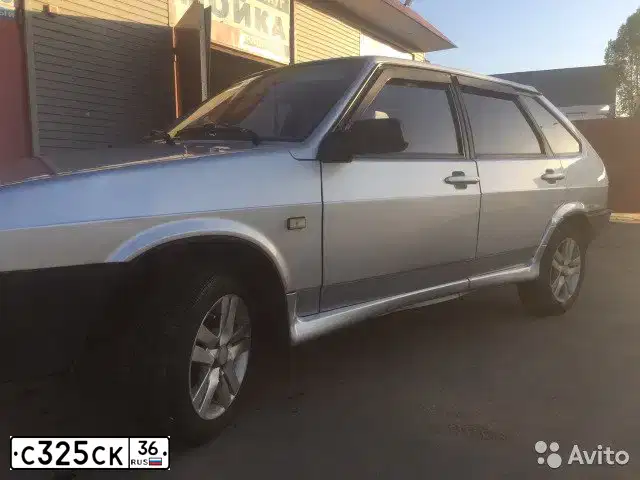 Фото автомобиля LADA 2109 SAMARA, 2002 — госномер С008ВЕ36. Цвет: Светло-серебристый металик