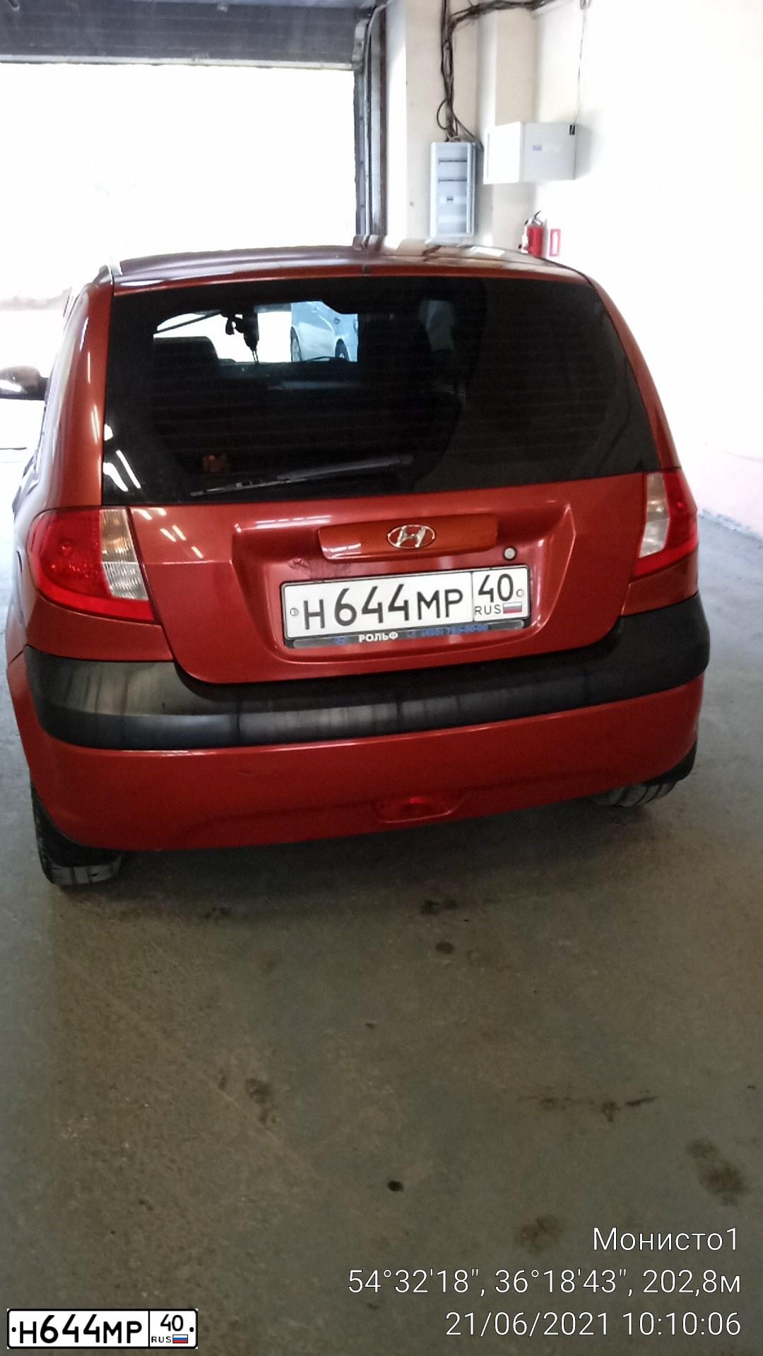 Фото автомобиля HYUNDAI GETZ, 2008 — госномер Н644МР40. Цвет: Красный