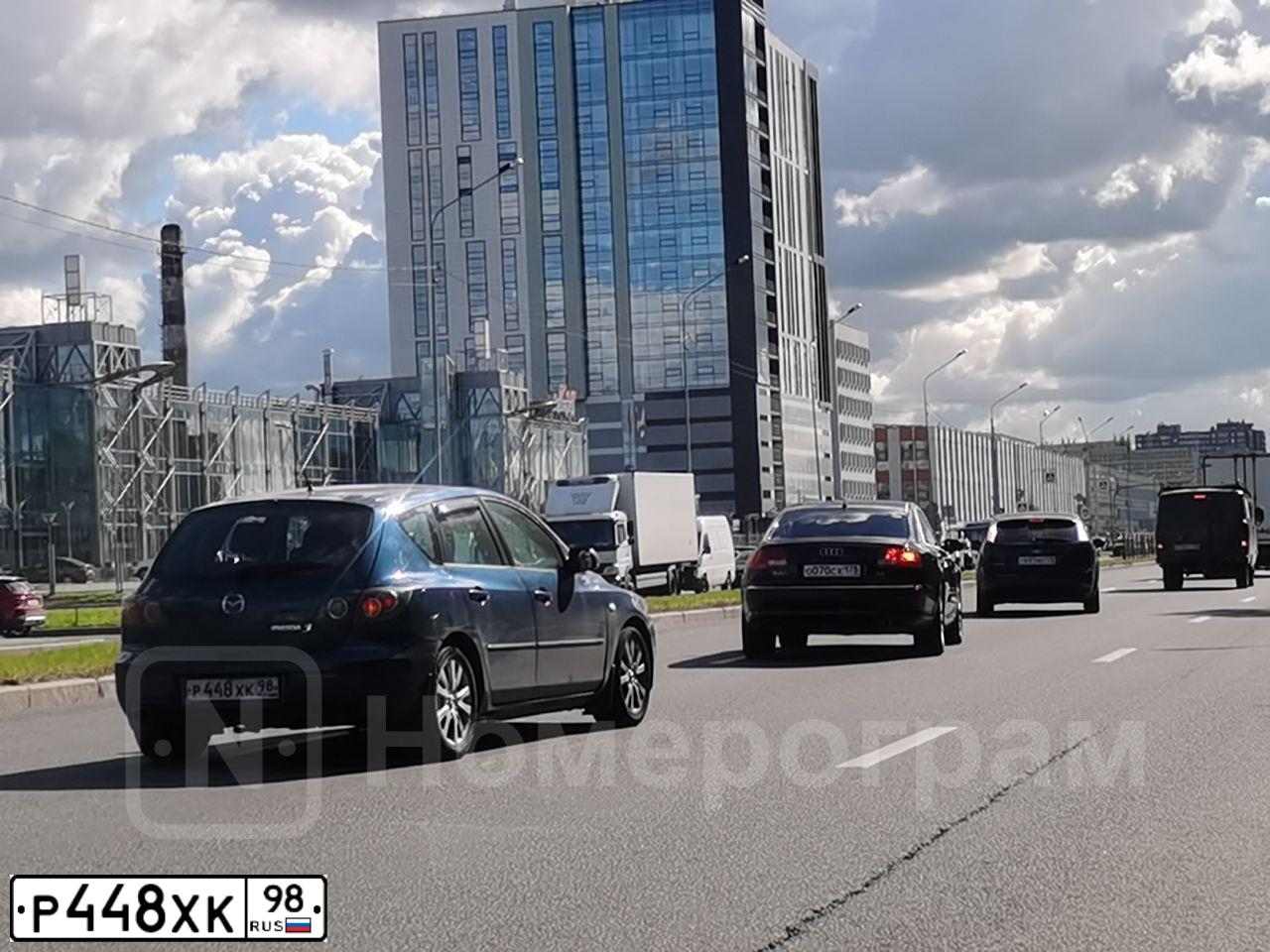 Фото автомобиля MAZDA 3, 2007 — госномер Р448ХК98. Цвет: СИНЕ-ЗЕЛЕНЫЙ