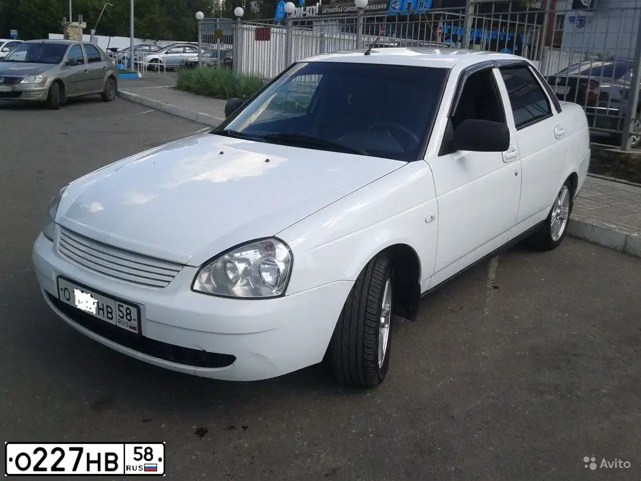 Фото автомобиля LADA 2170 PRIORA, 2007 — госномер Р250УЕ58. Цвет: серебристо-голубой