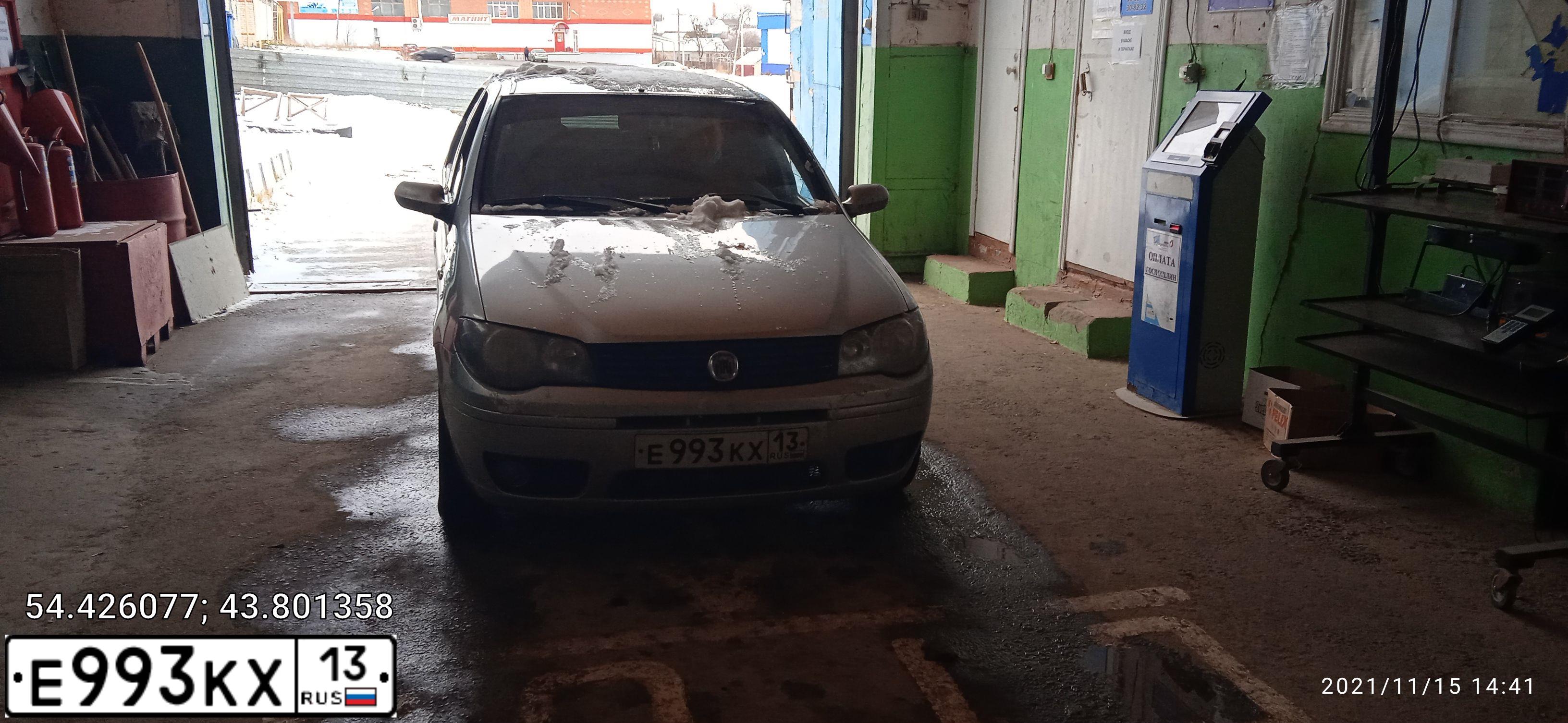 Фото автомобиля FIAT ALBEA, 2010 — госномер Е993КХ13. Цвет: СЕРЕБРИСТЫЙ