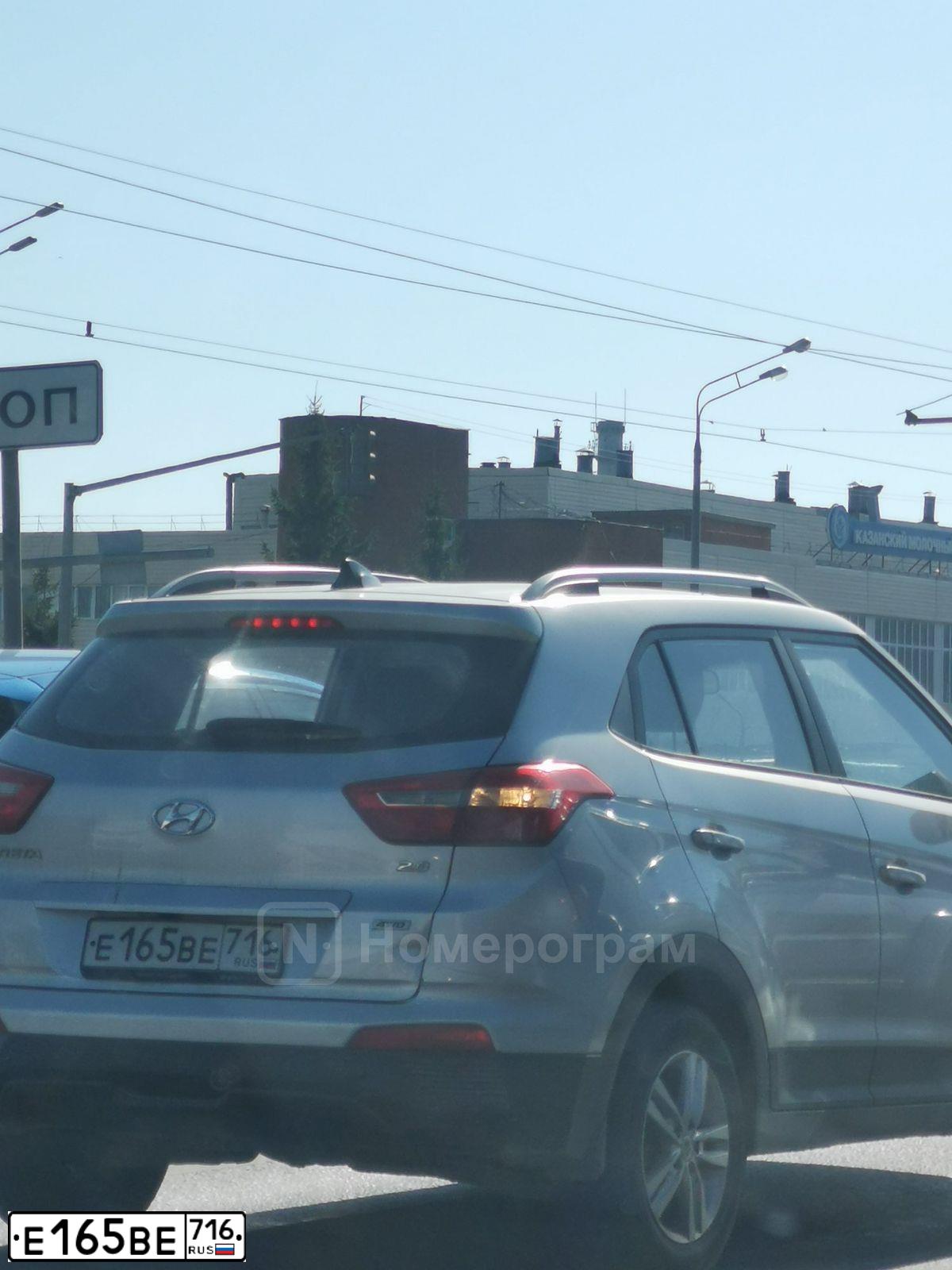 Фото автомобиля HYUNDAI CRETA, 2019 — госномер Е165ВЕ716. Цвет: СЕРЫЙ