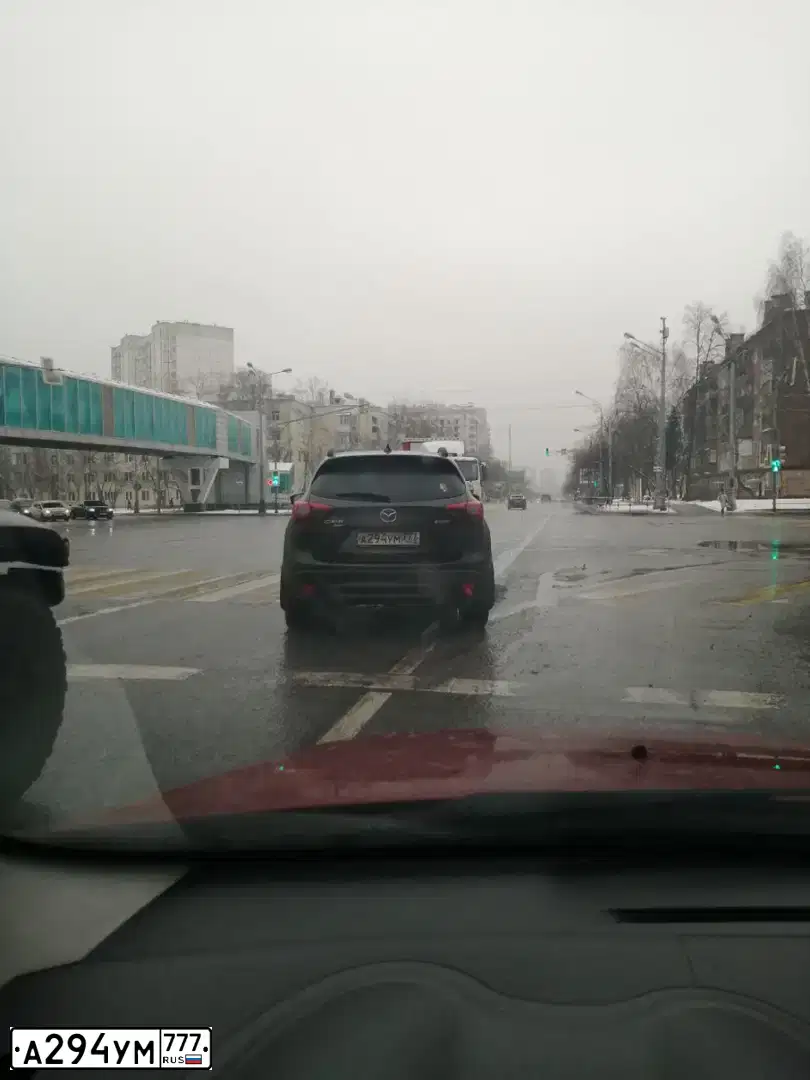 Фото автомобиля MAZDA CX-5, 2016 — госномер А294УМ777. Цвет: Коричневый