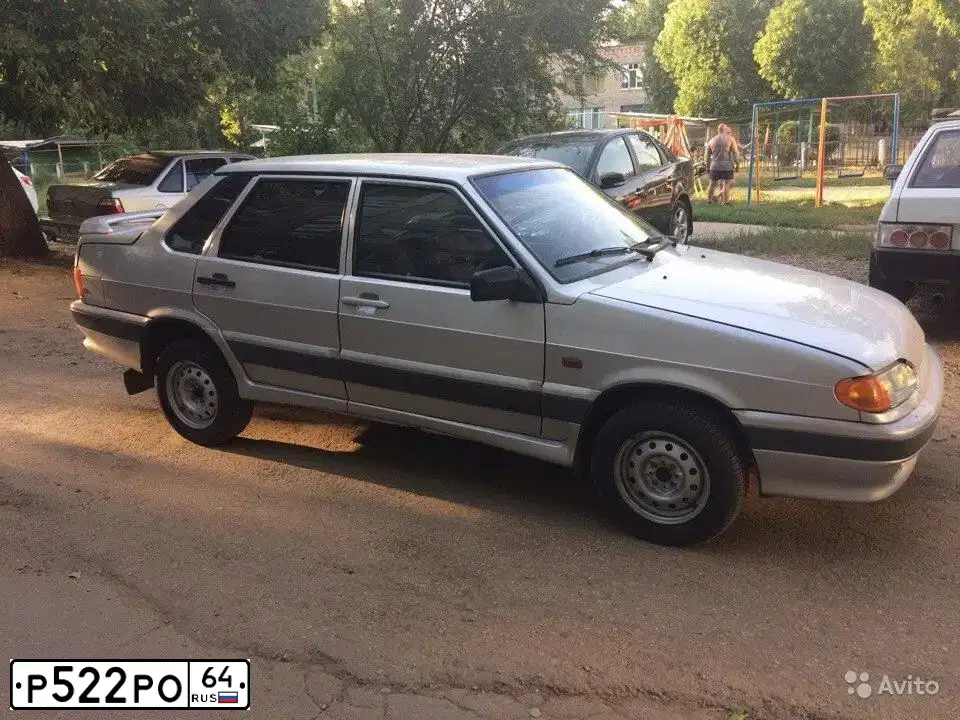 Фото автомобиля LADA 2115 SAMARA, 2005 — госномер Р522РО64. Цвет: СВЕТЛО-СЕРЕБРИСТЫЙ  МЕТАЛЛИК