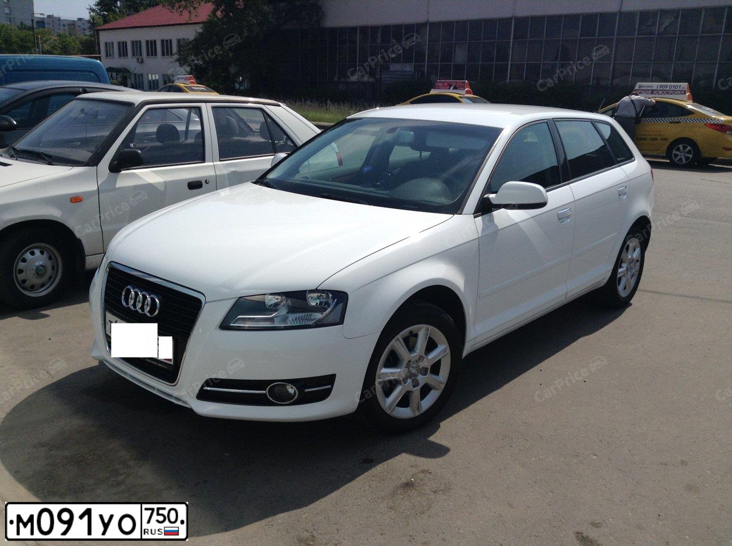 Фото автомобиля AUDI A3, 2011 — госномер М091УО750. Цвет: Белый