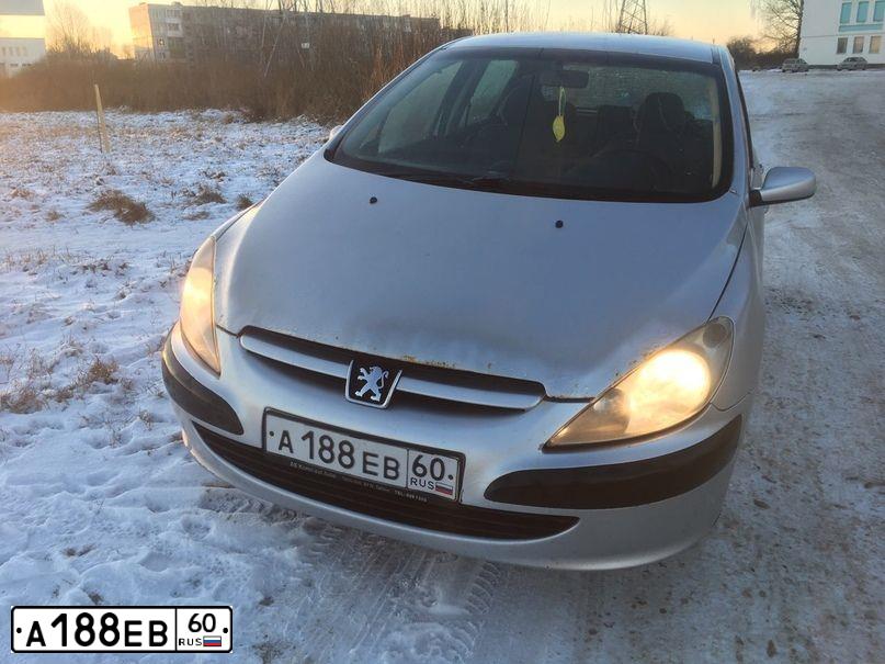 Фото автомобиля PEUGEOT 307, 2002 — госномер А188ЕВ60. Цвет: СЕРЕБРИСТЫЙ