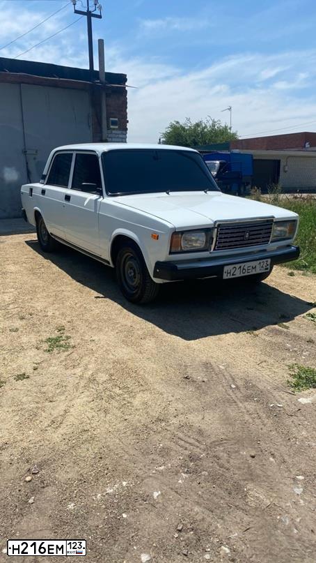 Фото автомобиля LADA 2107 LADA, 2007 — госномер Н216ЕМ123. Цвет: ЯРКО-БЕЛЫЙ