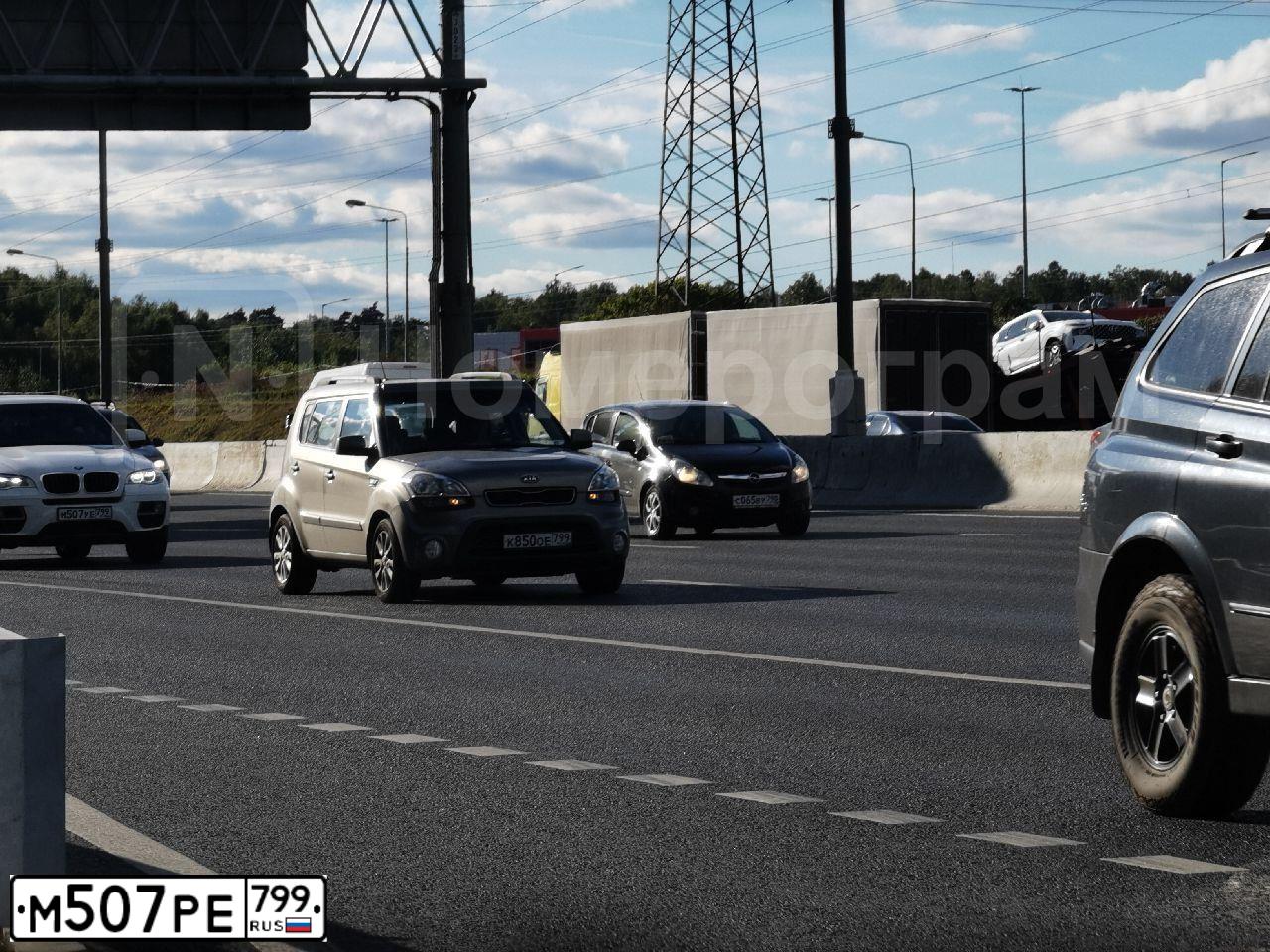 Фото автомобиля VOLKSWAGEN CADDY, 2013 — госномер М507РЕ799. Цвет: БЕЛЫЙ