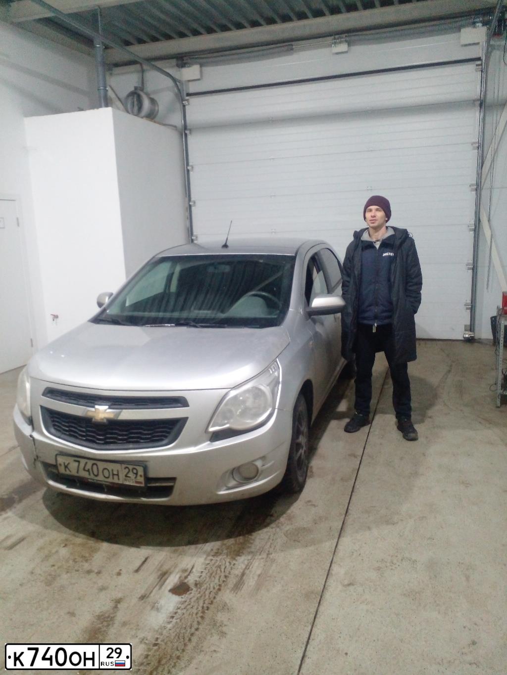 Фото автомобиля CHEVROLET COBALT, 2013 — госномер К740ОН29. Цвет: СЕРЕБРИСТЫЙ