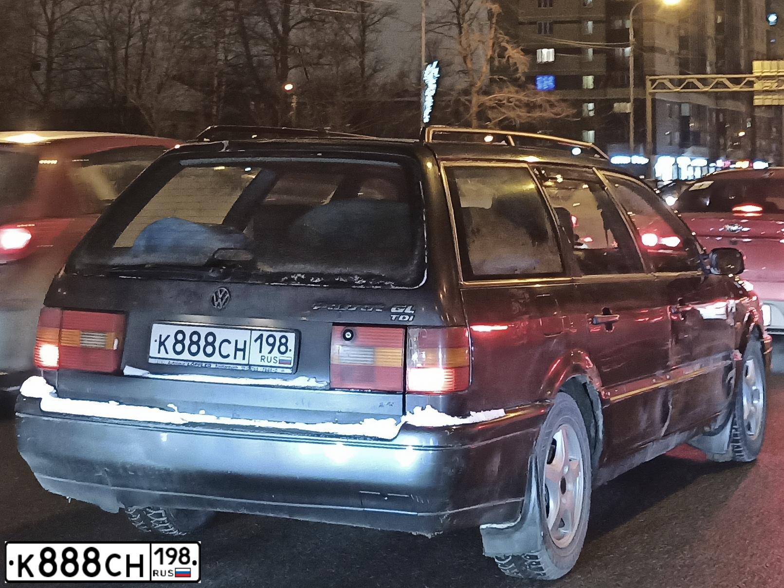 Фото автомобиля VOLKSWAGEN PASSAT, 1994 — госномер Е223АА147. Цвет: ЧЕРНЫЙ