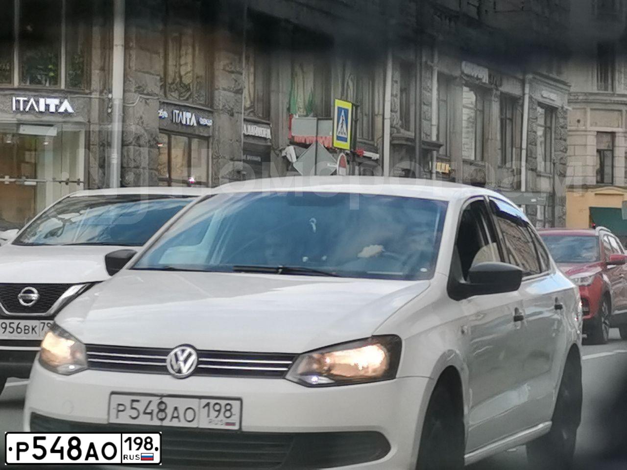 Фото автомобиля VOLKSWAGEN POLO, 2014 — госномер С365АВ196. Цвет: Белый