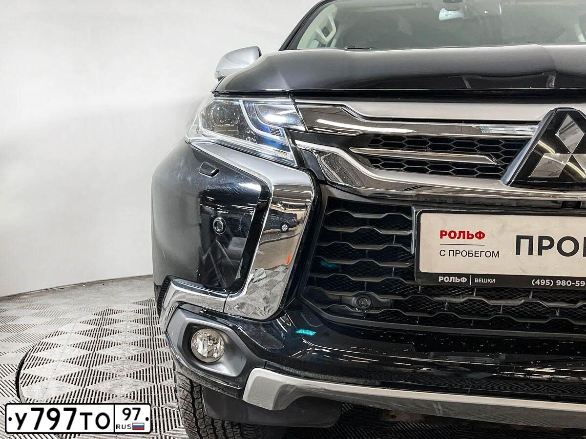 Фото автомобиля MITSUBISHI PAJERO, 2017 — госномер А670КР977. Цвет: ЧЕРНЫЙ