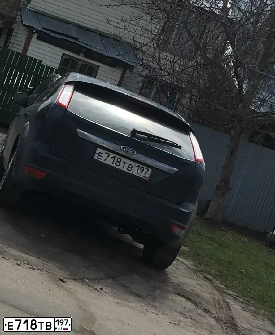 Фото автомобиля FORD FOCUS, 2008 — госномер К373АК550. Цвет: ЧЕРНЫЙ
