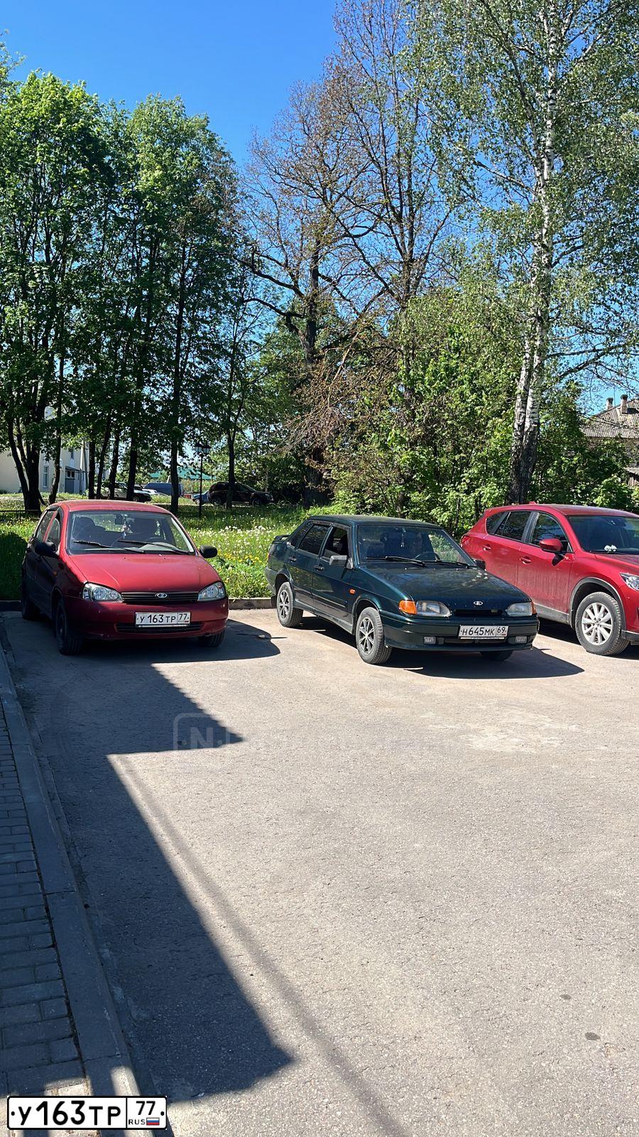 Фото автомобиля LADA 1119 KALINA, 2006 — госномер С879ВК777. Цвет: СЕРЕБРИСТО-КРАСНЫЙ