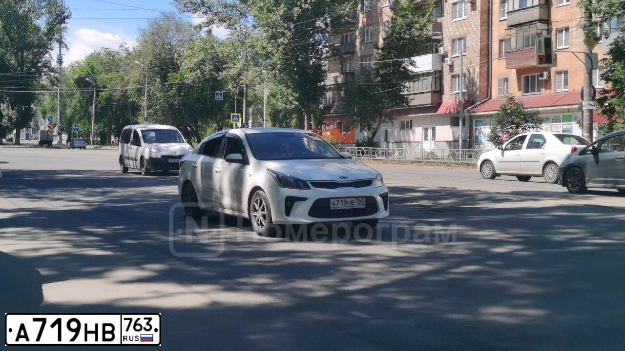 Фото автомобиля KIA RIO, 2018 — госномер А719НВ763. Цвет: БЕЛЫЙ