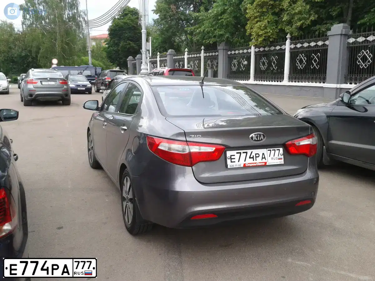 Фото автомобиля KIA RIO, 2013 — госномер А838АМ777. Цвет: Серый