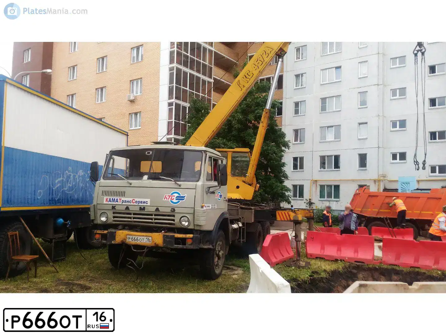 Фото автомобиля KAMAZ Z 53213 6X4, 1995 — госномер Р666ОТ116. Цвет: СВЕТЛО-ДЫМЧАТЫЙ