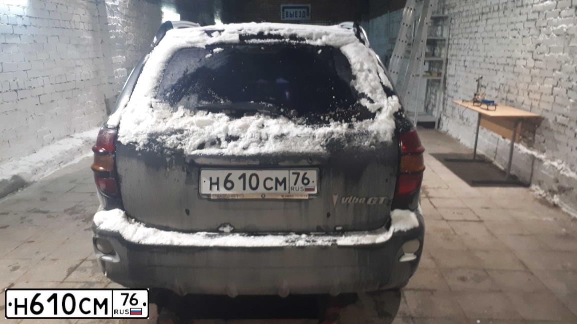Фото автомобиля PONTIAC VIBE, 2003 — госномер Х319НК73. Цвет: ЧЕРНЫЙ