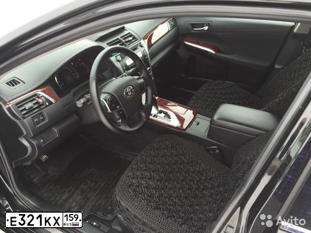Фото автомобиля TOYOTA CAMRY, 2012 — госномер М010ОТ196. Цвет: ЧЕРНЫЙ