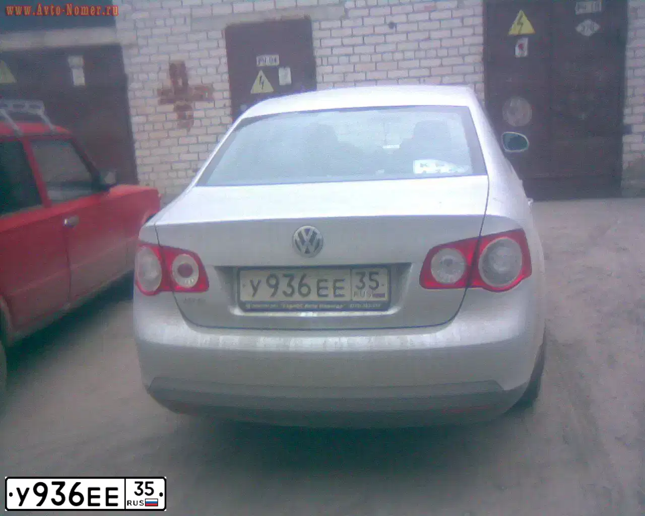 Фото автомобиля VOLKSWAGEN JETTA, 2008 — госномер У936ЕЕ35. Цвет: СЕРЕБРИСТЫЙ