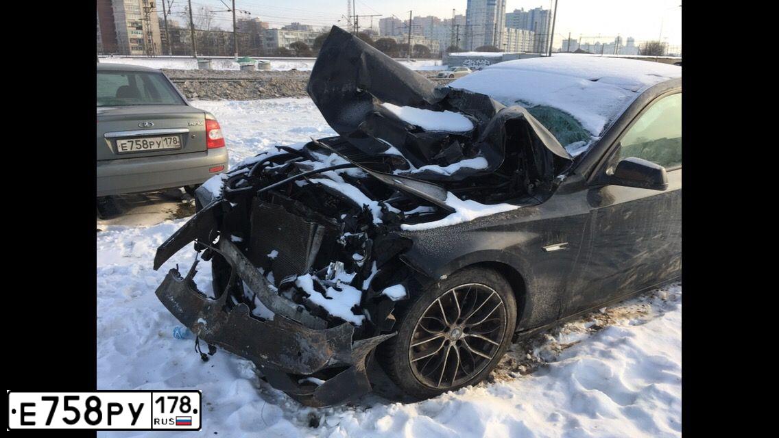 Фото автомобиля LADA 2170 PRIORA, 2011 — госномер Е758РУ178. Цвет: СРЕДНИЙ СЕРО-ЗЕЛЕНЫЙ МЕТ.