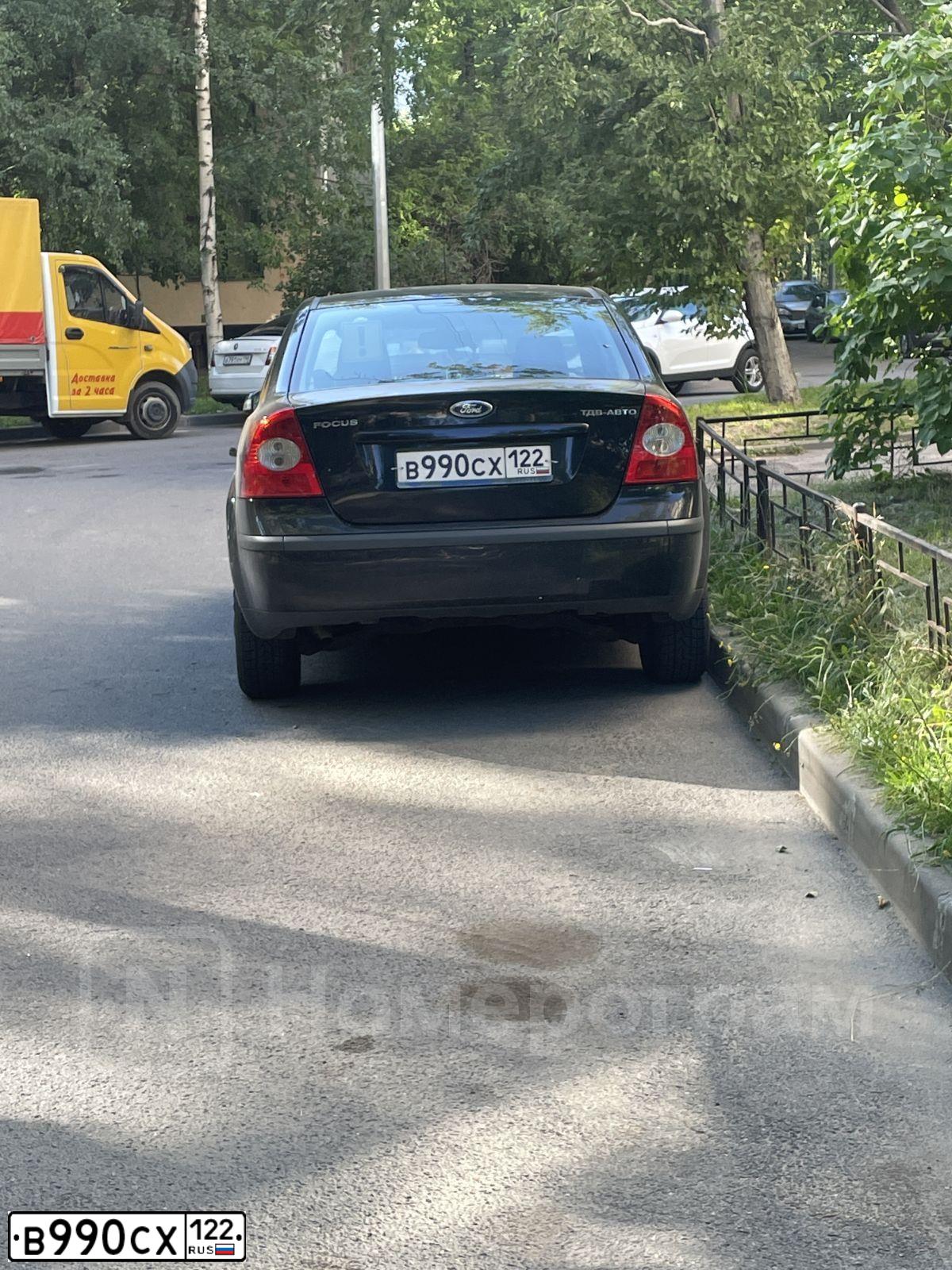 Фото автомобиля FORD FOCUS, 2007 — госномер В990СХ122. Цвет: ЧЕРНЫЙ