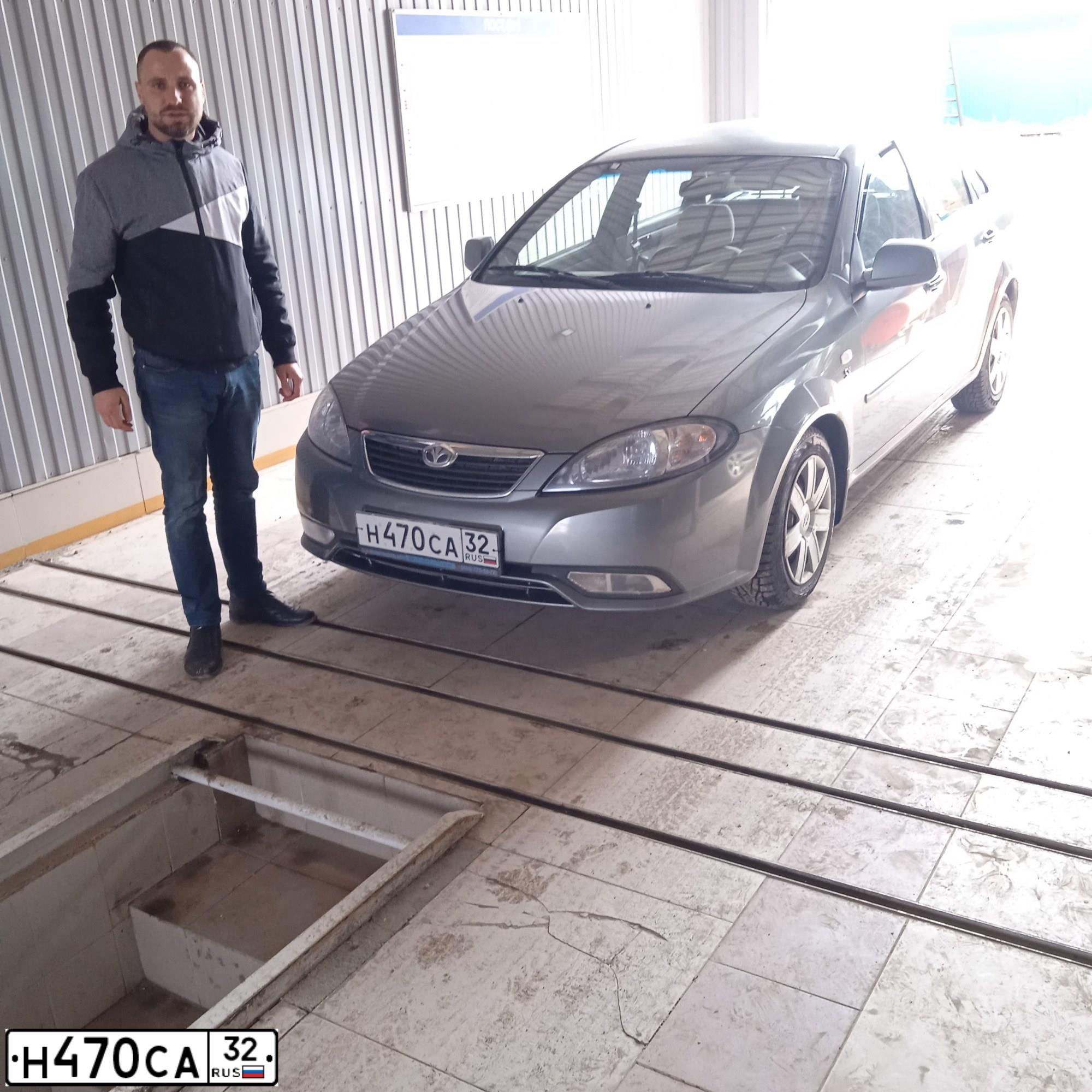 Фото автомобиля DAEWOO GENTRA, 2013 — госномер А286СВ193. Цвет: ТЕМНО-СЕРЫЙ