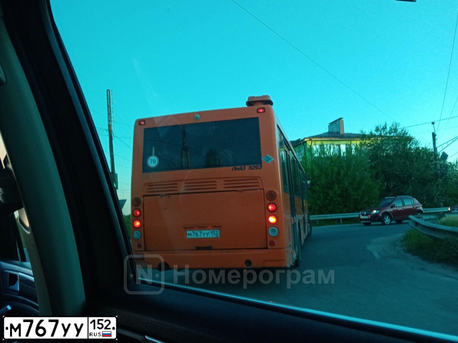 Фото автомобиля LIAZ 5256, 2009 — госномер М767УУ152. Цвет: БЕЛЫЙ-ЗЕЛЕНЫЙ