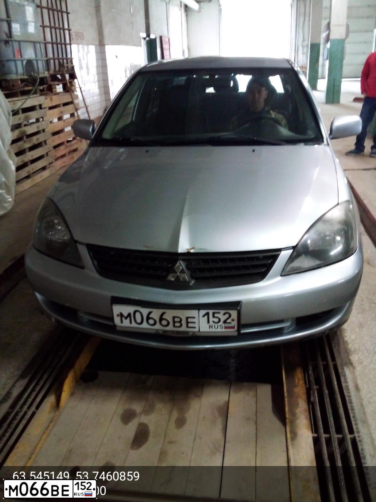 Фото автомобиля MITSUBISHI LANCER, 2007 — госномер Р713СК11. Цвет: Серебристый